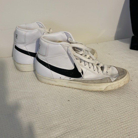Nike blazers White and Black High-Top Sneakers size 9.5 - Picture 2 of 8